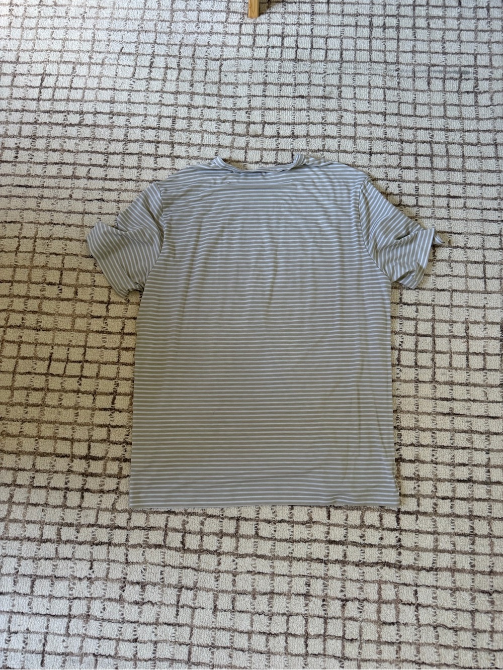 Excellent condition Vuori Tee - Picture 4 of 4